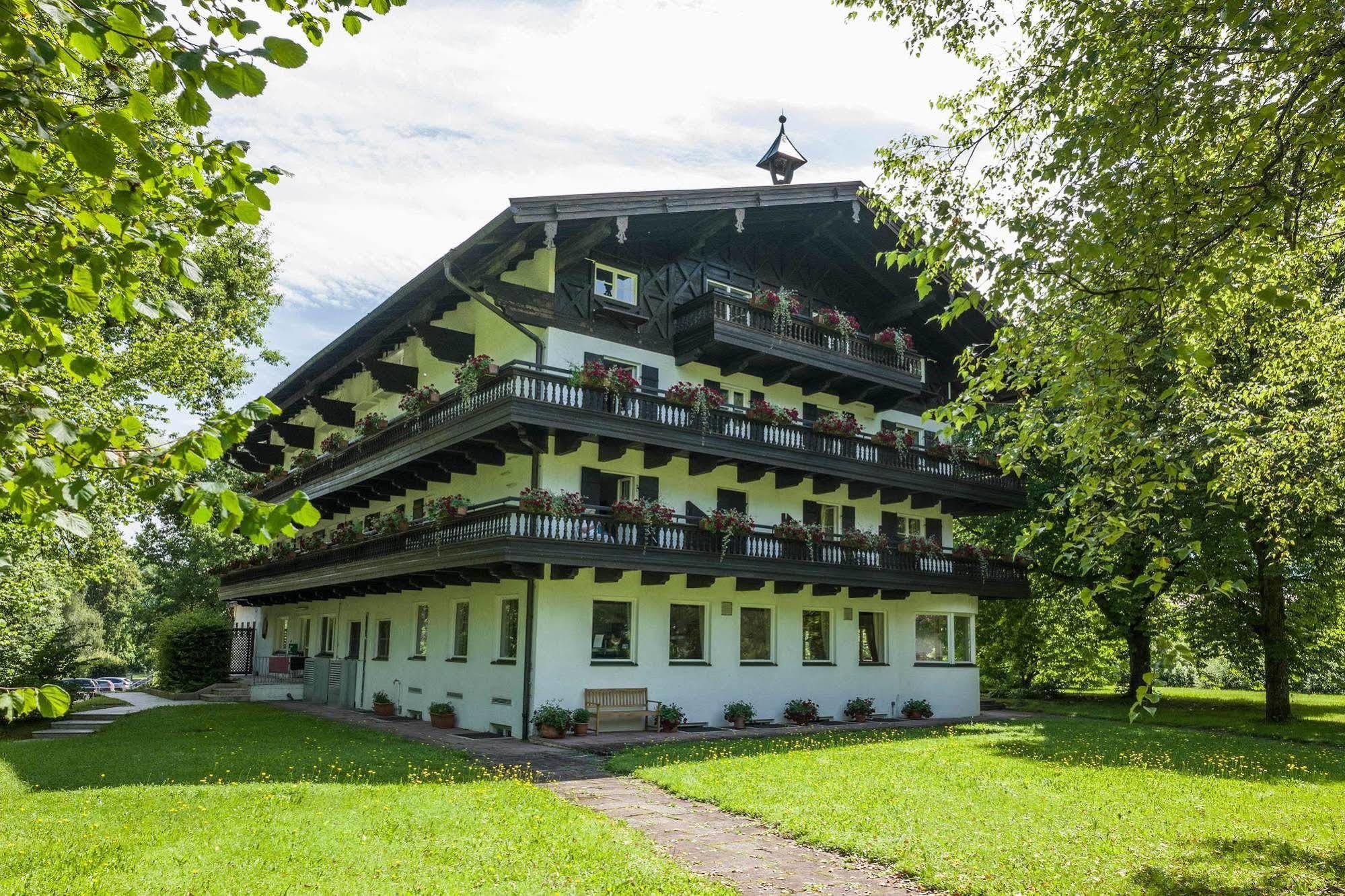 ホテル Haus Auerbach オーバーアウドルフ エクステリア 写真